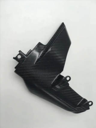 TAPA DE MOTOR DUCATI MONSTER 821 EN CARBONO m_531