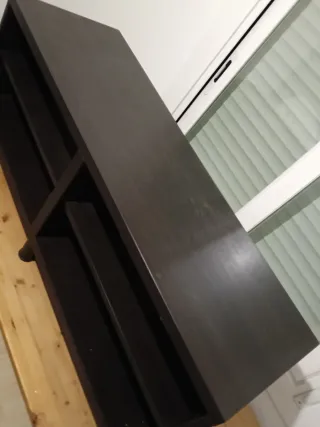 Mueble bajo Besta Ikea marrón chocolate