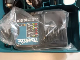 Taladro Percutor Makita HP333DSAE CXT nuevo