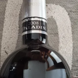 Bottiglia vino Paladin numerata da collezione