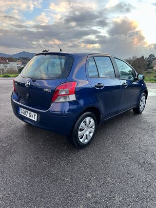 Toyota Yaris 2010