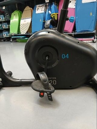 Bicicleta Estática Domyos BIKE 120 4kg rueda de inercia.