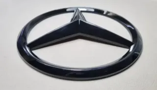 Logo Insignia Estrella Mercedes d Parilla Calandra