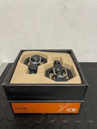 Pedales Crank Brothers Candy 1 con calas.