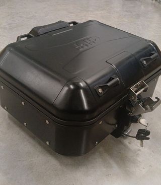 TOP CASE DOLOMITI GIVI YAMAHA XSR700
