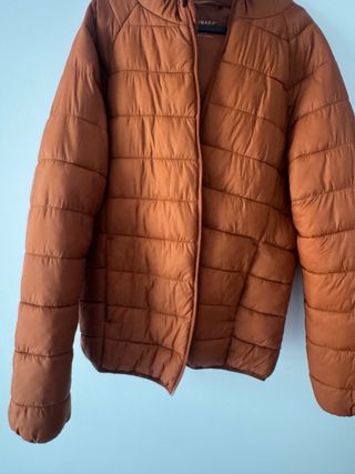 Chaqueta impermeable naranja Primark