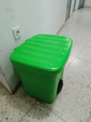 Papelera con pedal verde