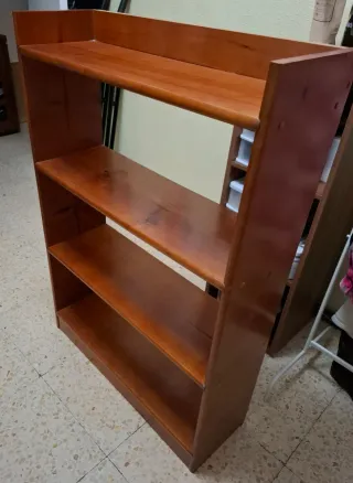 Estantería de madera 4 baldas. URGE VENDER