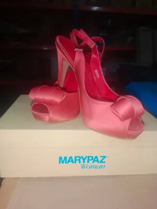 Zapatos de salón Marypaz rojos