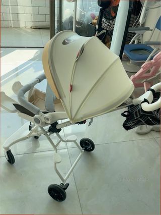 Silla de paseo usada con ruedas silenciosas