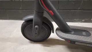 Patinete Eléctrico + Batería y Ruedas sólidas