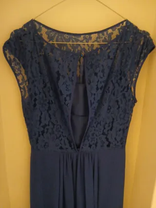 Vestido de fiesta azul con pedrería