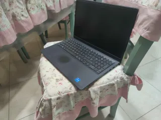 Portatile Dell vostro i7 16gb ram ssd 500gb 15.6"g