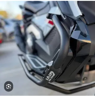 Defensa Givi Honda X-ADV 750