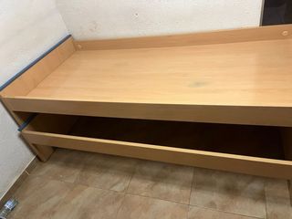 Cama con 2 cajones