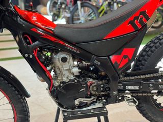 Montesa Cota 4RT 300RR matriculada + kit asiento