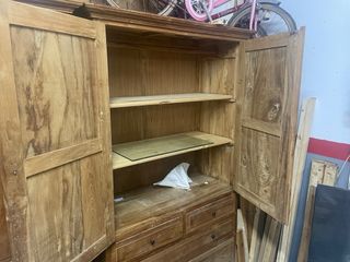 Armario ropero de madera Teka