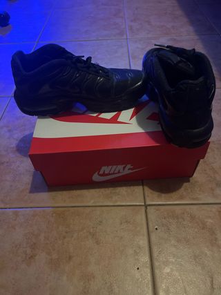Zapatillas Nike TN Negras Talla 34