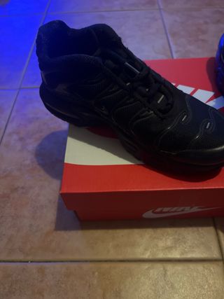 Zapatillas Nike TN Negras Talla 34