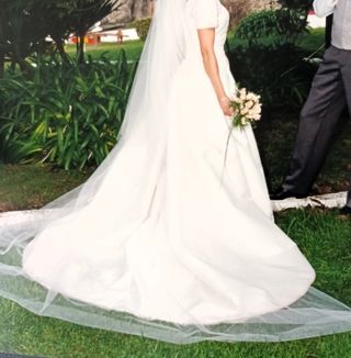 Vestido de Novia Color Crudo o Marfil Talla 38-40