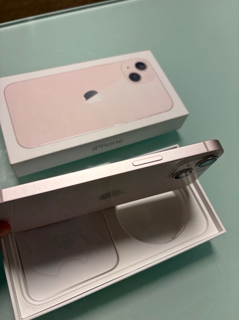 iPhone 13 128GB Rosa en muy buen estado