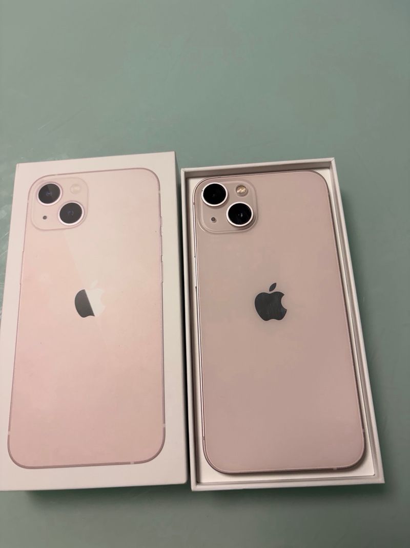iPhone 13 128GB Rosa en muy buen estado afbeelding 2