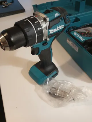 Kit profesional Makita DHP484Z + Cargador+2 bat6Ah