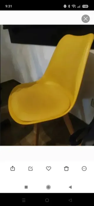 Dos Sillas Amarilla Moderna