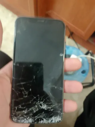 iPhone Roto para Piezas atiendo watcha al número