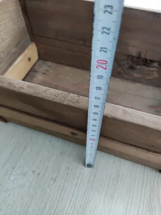 Macetero de madera rústico