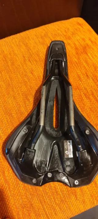 Sillín Prologo Negro 145x270