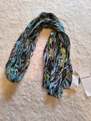 Fular Gerry Weber nuevo estampado.