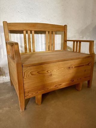 Banco de madera con almacenaje