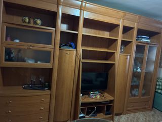 Mueble salón madera y cristal