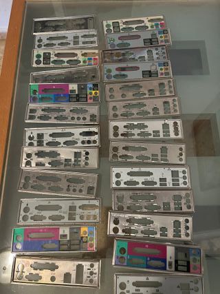 Lote 25 Chapas Traseras I/O Shield Placa Base