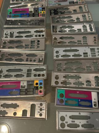 Lote 25 Chapas Traseras I/O Shield Placa Base