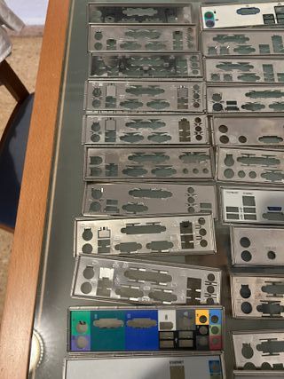 Lote 25 Chapas Traseras I/O Shield Placa Base