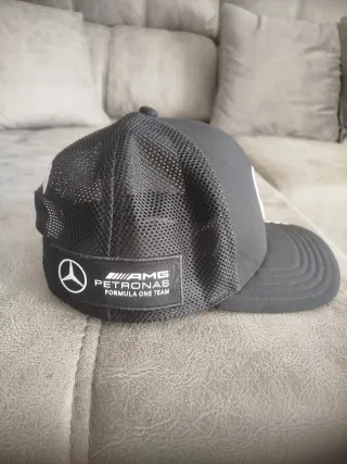 Gorra Mercedes-Benz x Adidas Negra