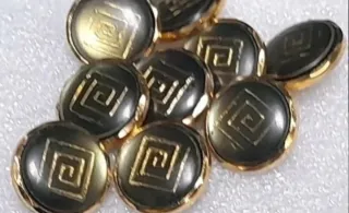 Lote 14 botones- 5 modelos