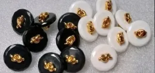 Lote 14 botones- 5 modelos