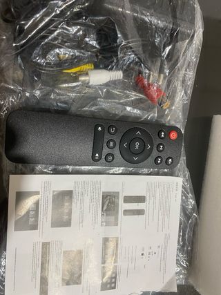 Mini proyector LED + pantalla