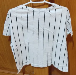 Camiseta Pull&Bear Rayas Blancas y Negras