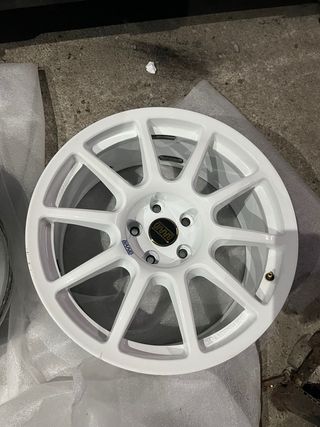 4 Llantas Braid 18” Blancas