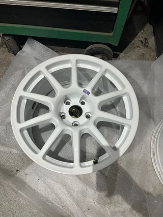 4 Llantas Braid 18” Blancas