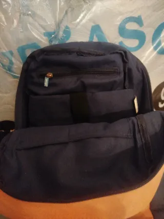Mochila escolar con diseño divertido