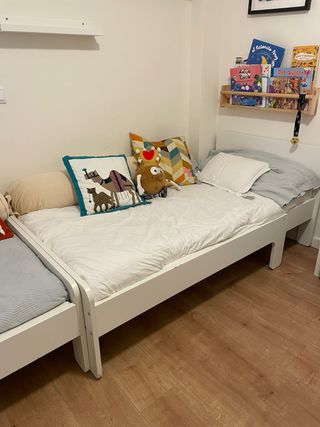 Cama extensible con colchón IKEA - 2 unidades