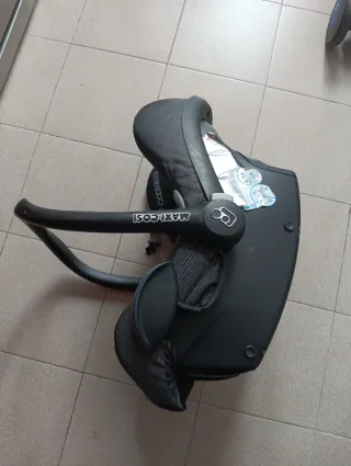 Maxi-Cosi Silla de coche con adaptadores