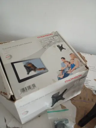 Soporte TV Thomson HI260552 VESA