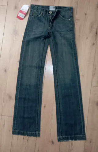 Pantalones vaqueros Dolores Promesas. Talla 27