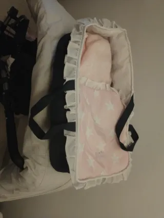 Carro de muñecas rosa